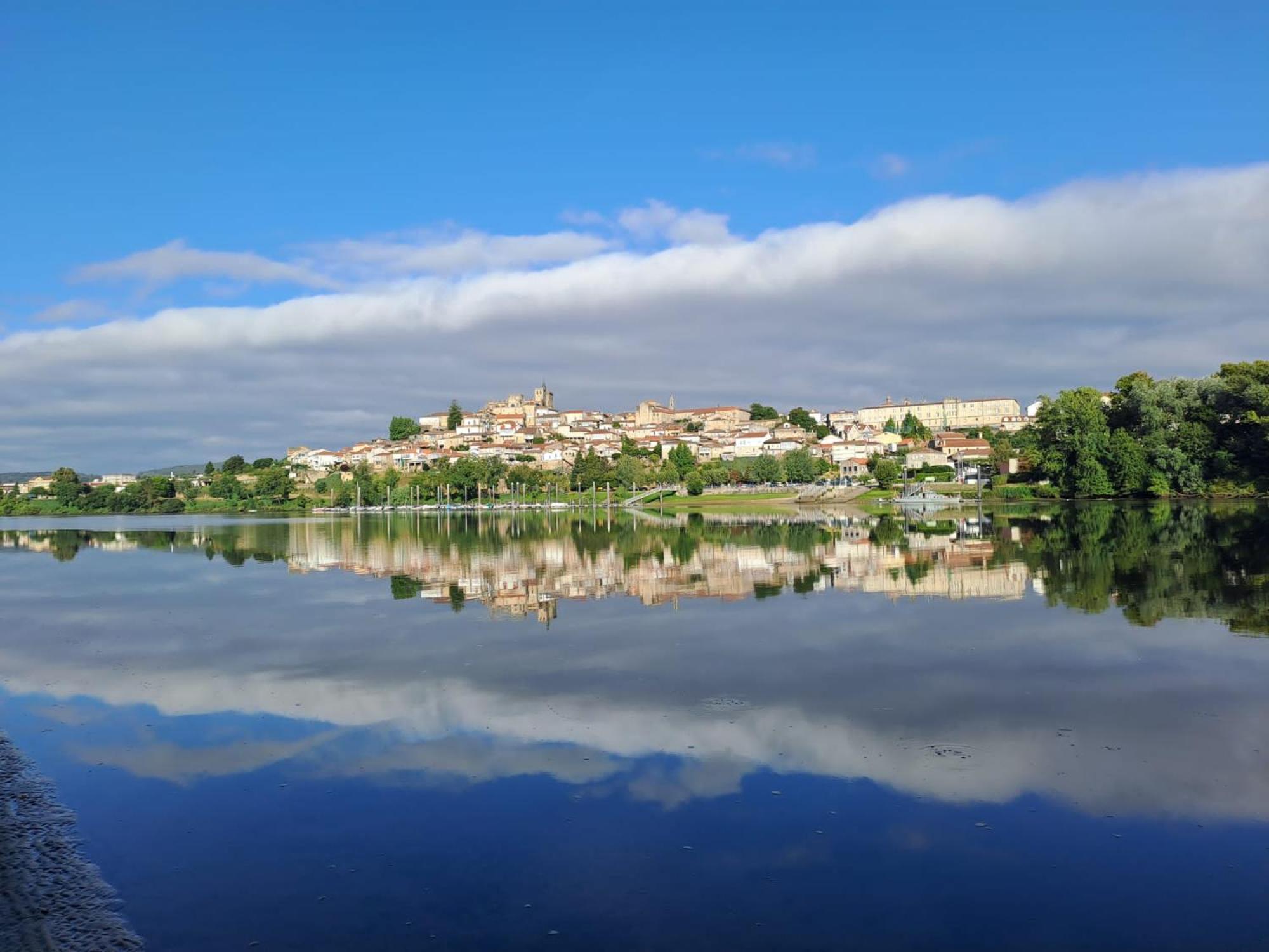 Casita A Estrenar En Con Rio Proxima A Tui, Gondomar Y Portugal. * Tui