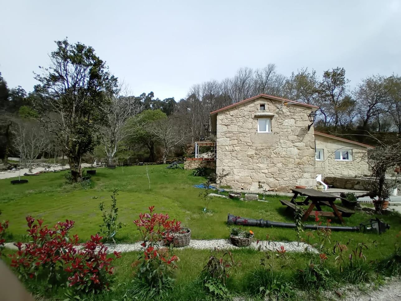 Casita A Estrenar En Con Rio Proxima A Tui, Gondomar Y Portugal.