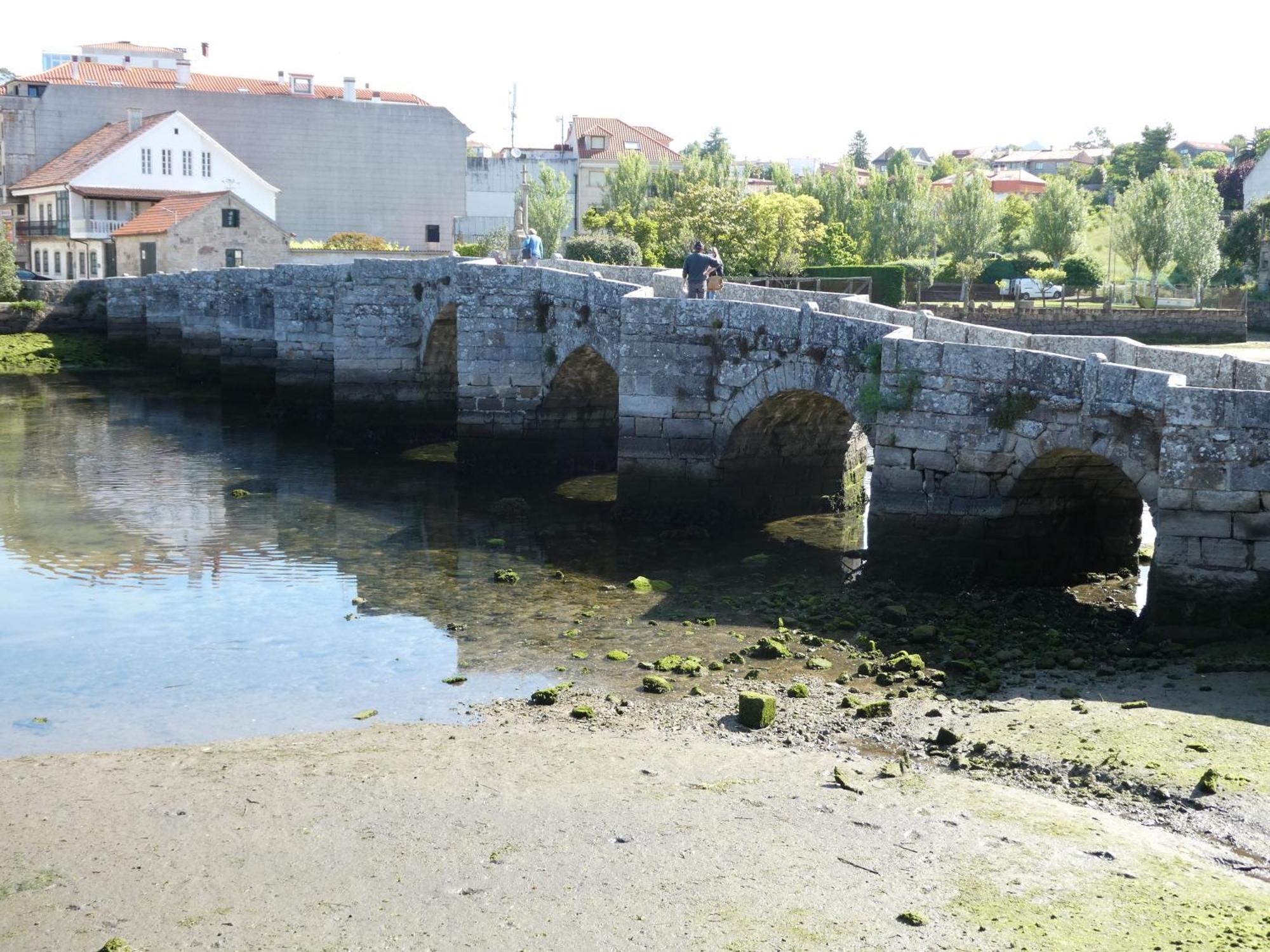 Casita A Estrenar En Con Rio Proxima A Tui, Gondomar Y Portugal.